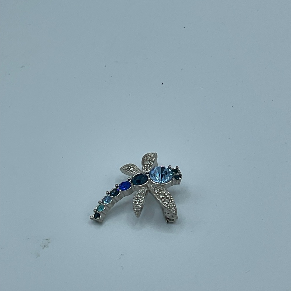 “DRAGONFLY” VINTAGE RHINESTONE PIN/ BROOCH. - Picture 7 of 11